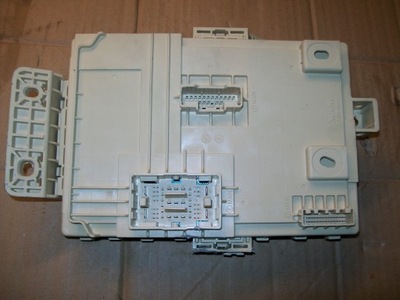 Kia xceed коробка запобіжників фото №1