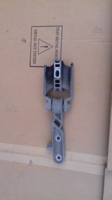 Volvo xc60 ii подушка кронштейн коробки 31359890 фото №1