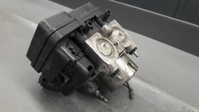 Toyota оригінальний номер 44510-52460 насос abs фото №1