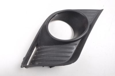 Lexus ct 200h рамка решітка протитуманної фари права 52112-76040 фото №1