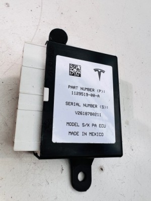 Tesla model s lift модуль блок керування pdc паркування 1129519-00-a фото №1