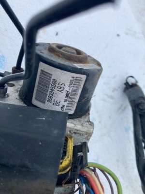 Suzuki grand vitara ii модуль esp abs 2006 1.9ddis 06210905963 фото №1