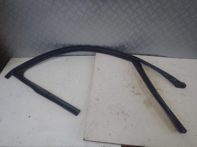 Bmw 3 e90 e91 права прокладка na двері перед фото №1