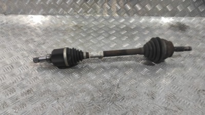 Приводной вал левая 1,2 208 peugeot 2008 i 12- poznań фото №1