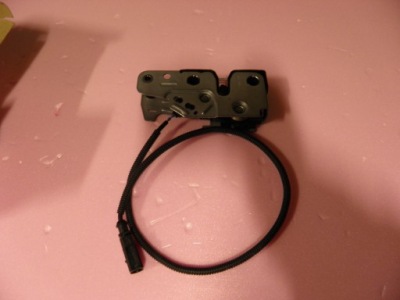 Замок капот перед vw tiguan 5n 7-18 5n0823509c фото №1