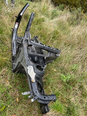 Чверть поріг блок двигуна права bmw f31 f30 фото №1