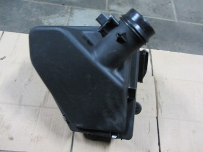 Корпус фільтра повітря bmw f30 f20 f32 8601677 фото №1