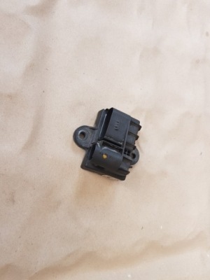 Реле свічка розжарювання mercedes a6519008902 фото №1