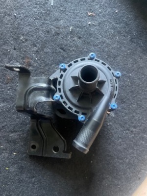 Дополнительная насос воды bmw f20 f30 f34 фото №1