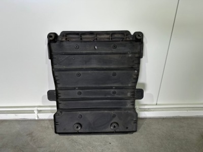 Seat leon 3 накладка подвеска 5q0825230h фото №1