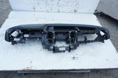 Панель приладів консоль europa opel vivaro b фото №1