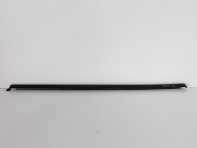 Porsche macan 95b молдинг ущільнювач двері фото №1