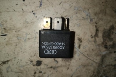 Реле audi a8 d2 4d2, 4d8 8d0951253a 2002 фото №1