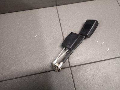 Клипса поперечина задняя audi a6 c5 8d0857739d фото №1