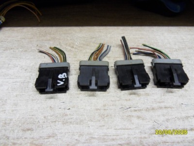 Колодка штекер лампы задний opel vectra b astra f sedan фото №1