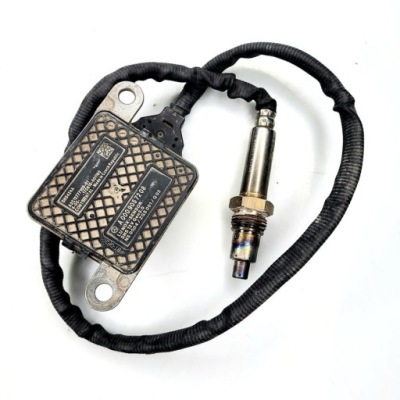 Датчик лямбда-зонд датчик nox mercedes a0009057208 фото №1
