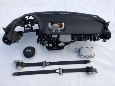 Mazda cx3 панель приладів панель приладів консоль подушки безпеки ремені фото №1