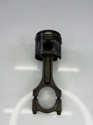 Поршень шатун bmw 2.0 n47 фото №1