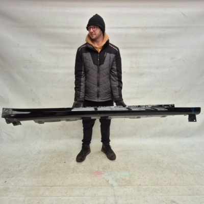 Tesla s молдинг порог правый  порог правая  1680270-00-a фото №1