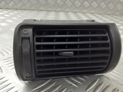 Решётка правая обдув audi a4 b5 8d1820902 фото №1