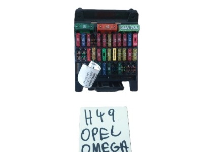 Opel omega 90505470 коробка запобіжників фото №1