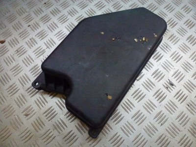 Кришка запобіжників lexus is 200 98-05 2.0 фото №1