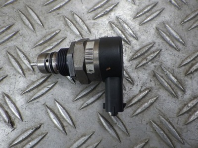 Grand cherokee датчик давления топлива 0281006209 фото №1