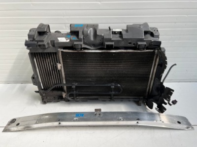 Pas передний радиатор peugeot 508 i фото №1