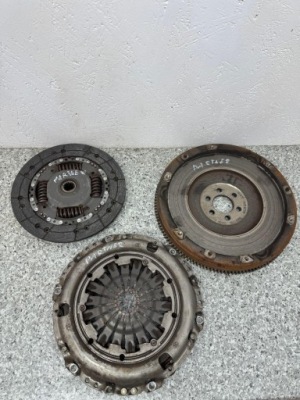 Зчеплення диск притиск combo e iv berlingo iv partner iv 9833248780 1.5 hdi фото №1