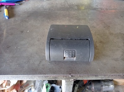 Corsa c - попільничка перед 09114445 фото №1