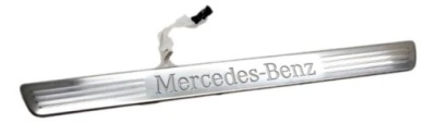 Mercedes cla gla w176 b-klasa накладка  порога  правая led хром оригинальный номер фото №1