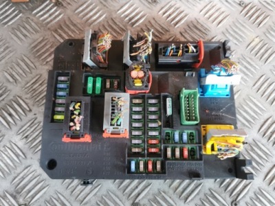 Модуль коробка предохранителей bsi peugeot 508 citroen ds5 9664992380 фото №1