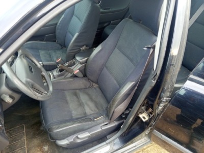 Сидіння водія тканинний volvo v40 2001 фото №1