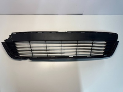 Решётка бампера средняя toyota yaris iii фото №1