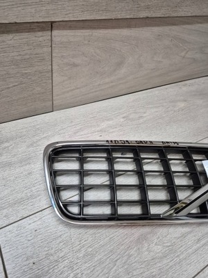 11831. volvo s40 ii решётка радиатора решётка радиатора 8620116 фото №1