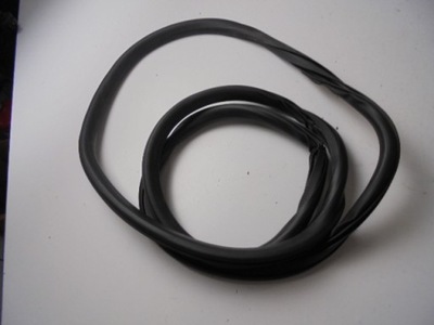 Прокладка двері правий задня opel mokka 2012- фото №1