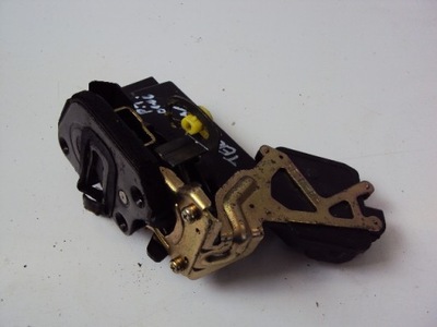 Замок двері правий задня hyundai terracan 01-07 фото №1