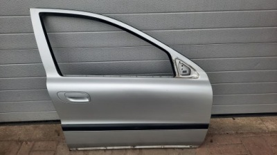 Двері перед передні праве volvo s60 00-04r 426 фото №1
