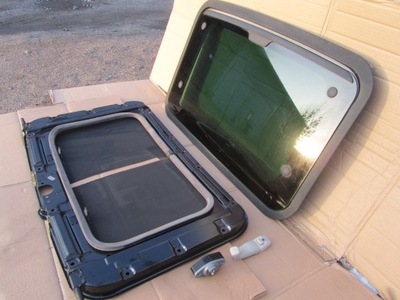 PANORAMIC ROOF REAR REAR LAND ROVER DISCOVERY I II 1 2  