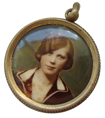 B9129. STARA PRZYWIESZKA ZAWIESZKA WISIOREK ZDJĘCIE