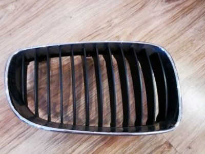 Bmw 3 e90 e91 решётка радиатора правая 08- фото №1