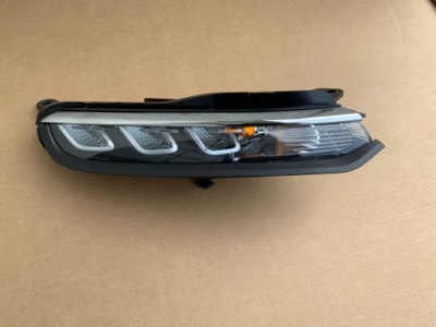 C3 iii lift лампа движение dziennej led правая идеальное состояние фото №1