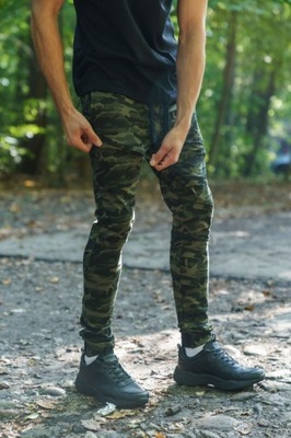 Spodnie dresowe joggery z kieszeniami moro zielone