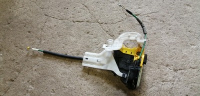 Hyundai i30 ii замок двері лівий перед 81310-a6100 фото №1