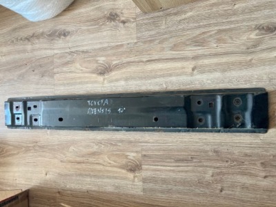 Балка pod бампер задня toyota avensis iii фото №1