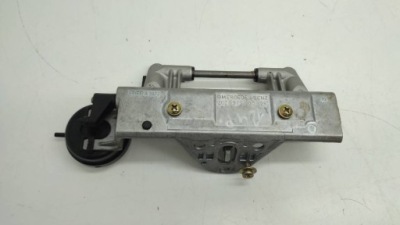 Замок подголовник задняя mercedes w124 sedan 2029700025 фото №1