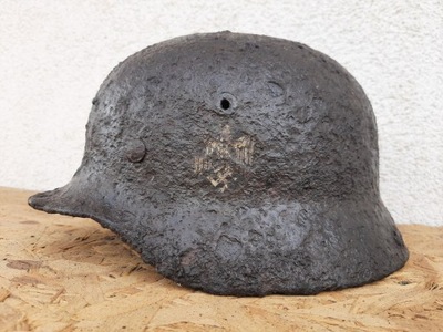 Niemiecki Hełm m40 oryginał Wehrmacht rzesza WW II dekal fasunek kalka