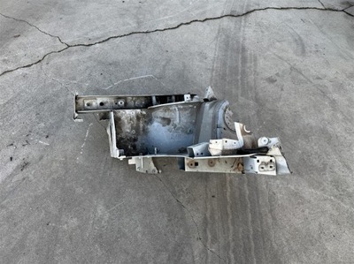 Чверть лонжерон підкрилок лівий перед колір білий renault master 4 iv фото №1