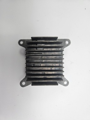 Tesla model 3 y блок керування модуль світла led перетворювач p1532925-02-c фото №1