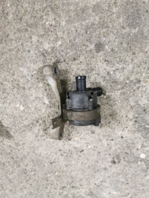 Dacia duster ii додаткова помпа wody 144b06803r фото №1